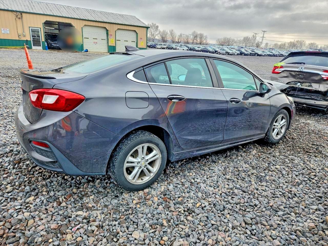 2016 CHEVROLET CRUZE LT photo 3