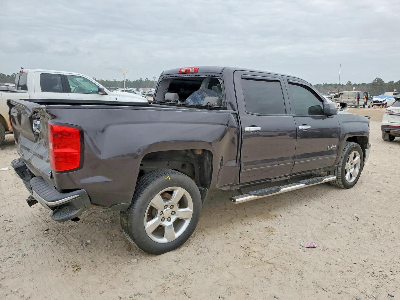 2015 CHEVROLET SILVERADO C1500 LT photo 3