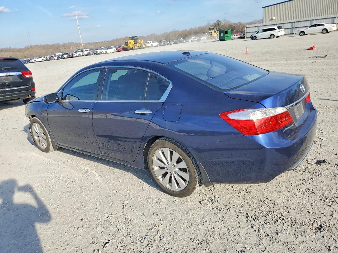 2013 HONDA ACCORD photo 2