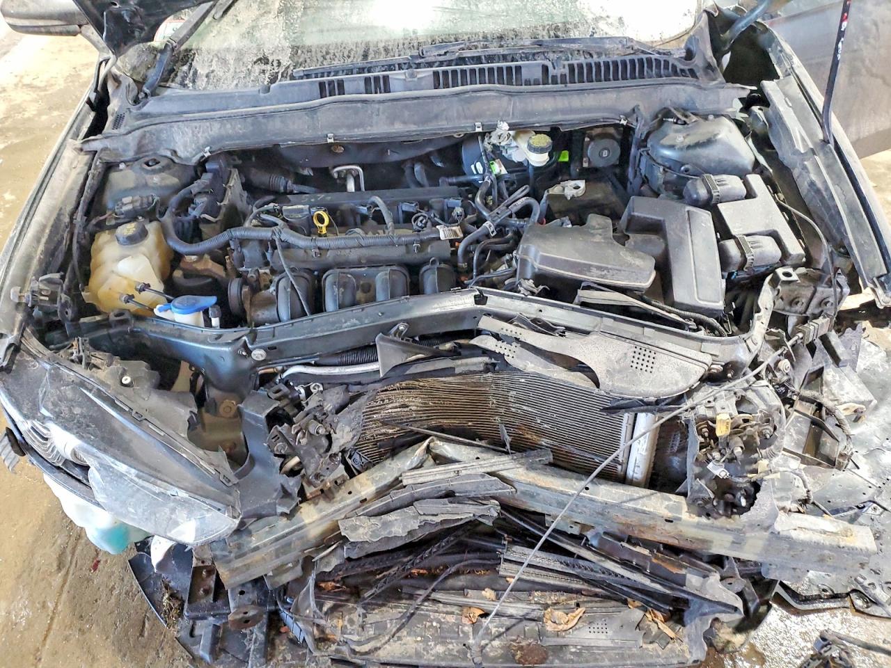 2015 FORD FUSION SE photo 31