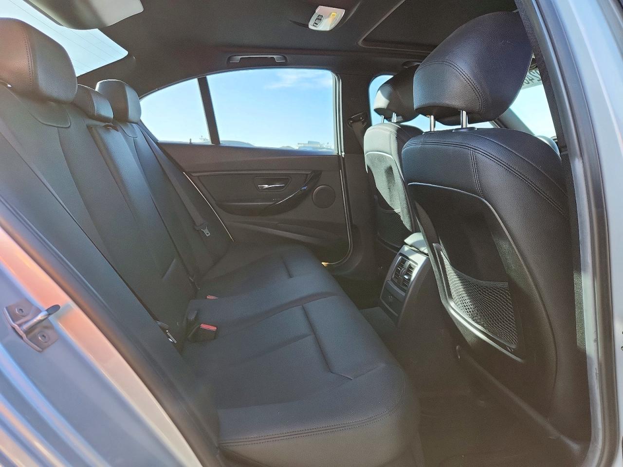 2017 BMW 320 I photo 10