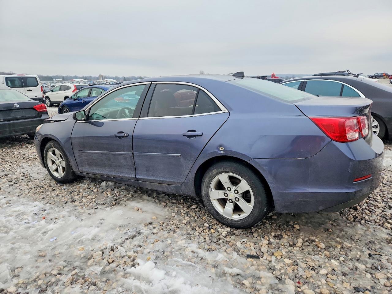 2013 CHEVROLET MALIBU LS photo 2