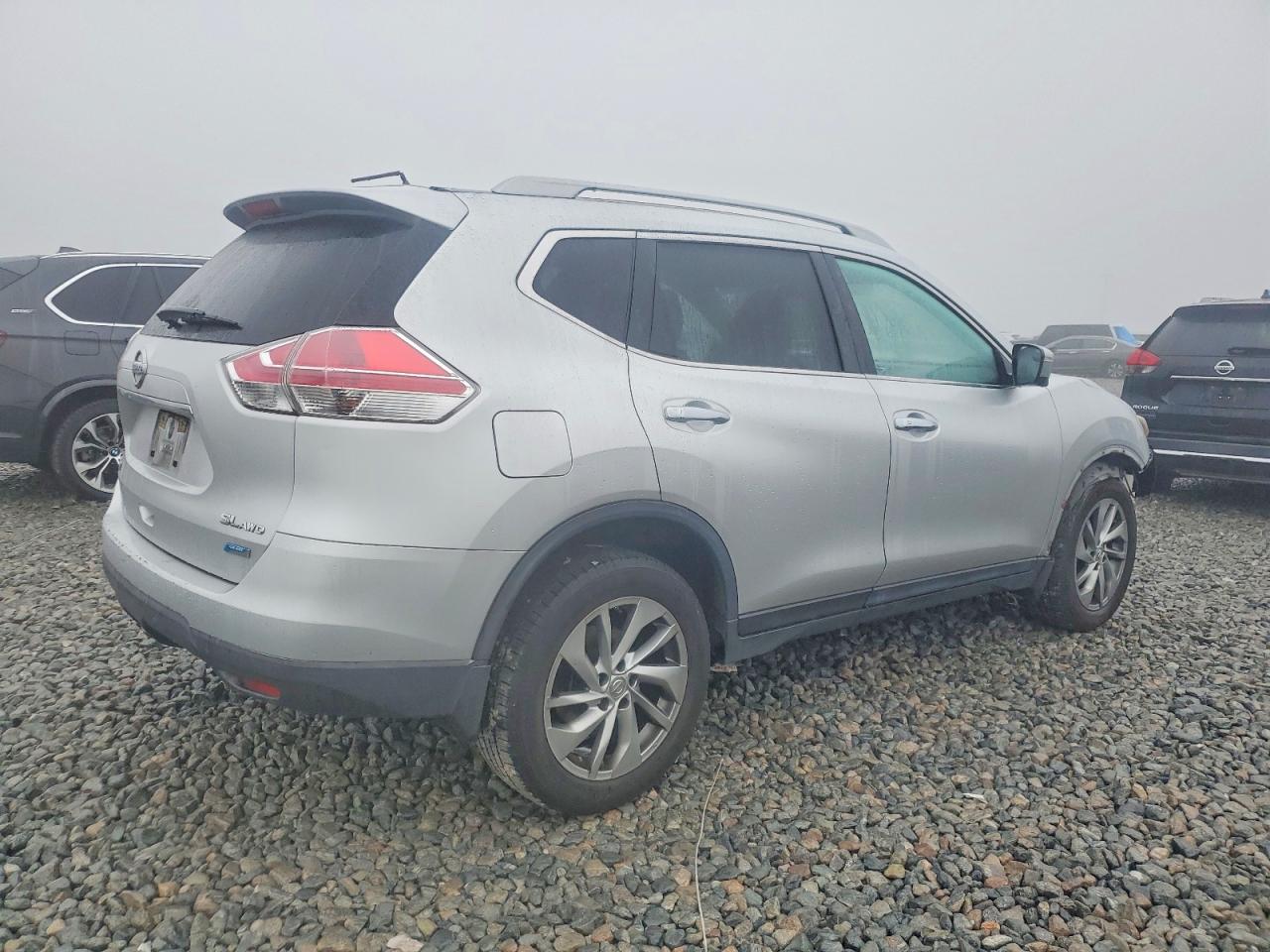 2014 NISSAN ROGUE S photo 3