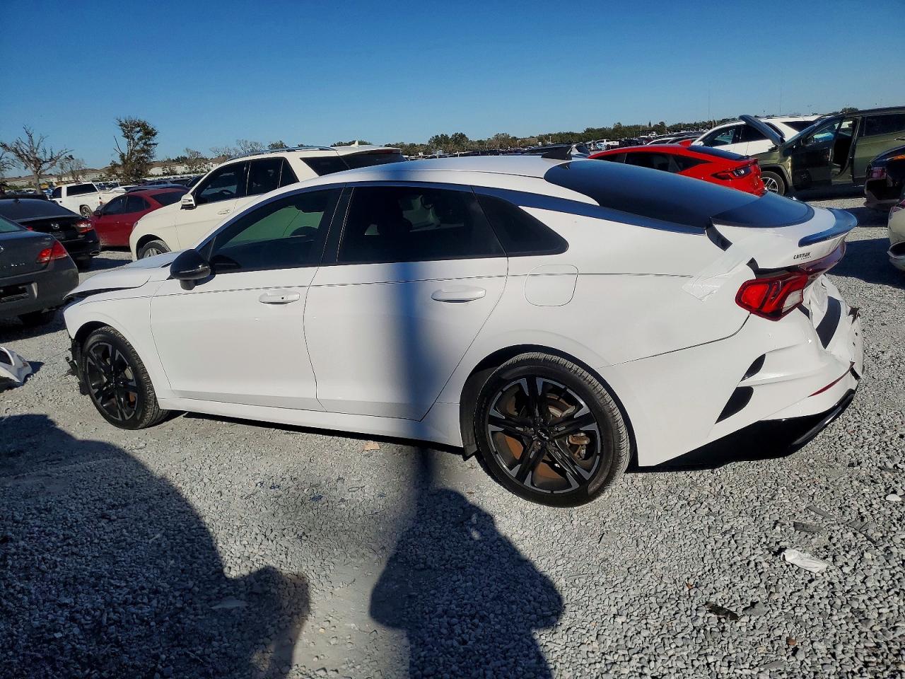 2023 KIA K5 GT LINE photo 2
