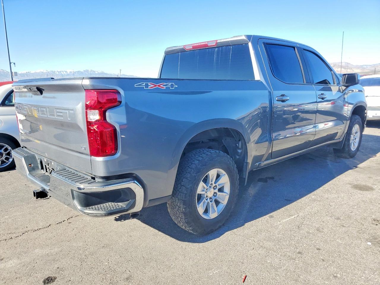 2021 CHEVROLET SILVERADO K1500 LT photo 3