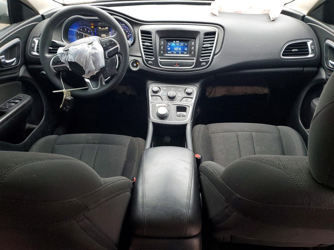 2016 CHRYSLER 200 LIMITED photo 8