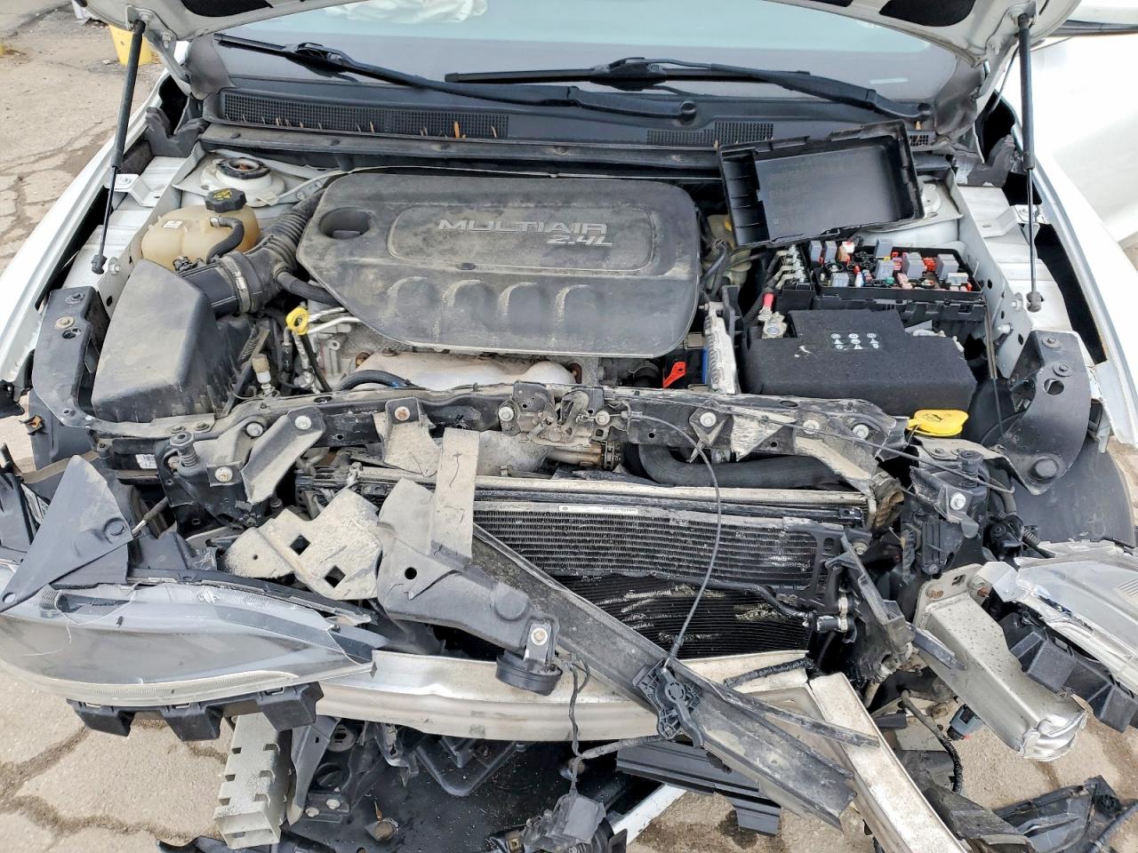 2016 CHRYSLER 200 LIMITED photo 11
