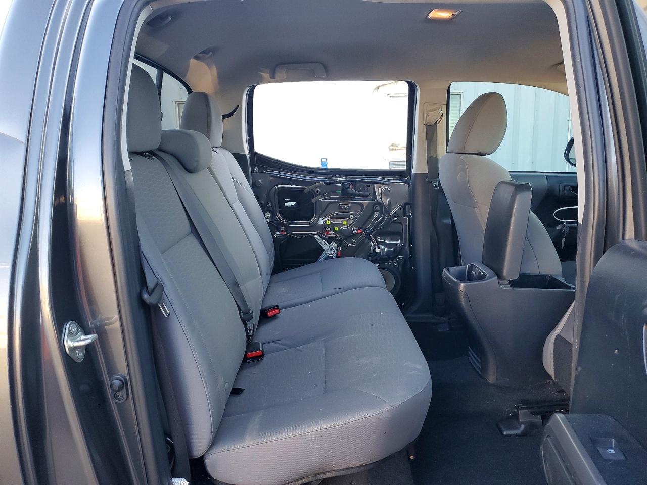 2017 TOYOTA TACOMA DOUBLE CAB photo 10