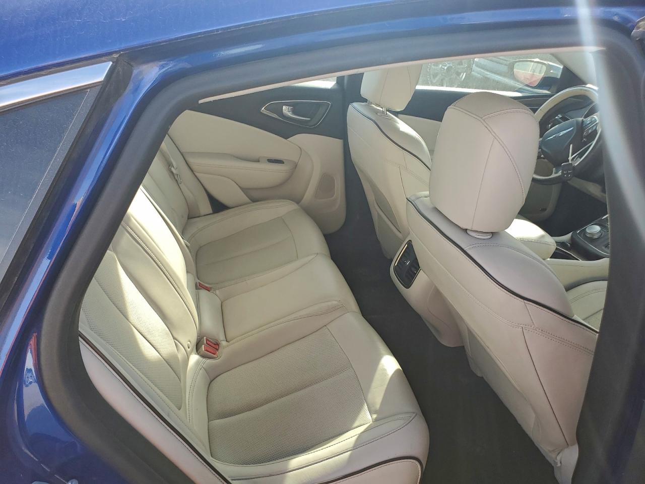 2015 CHRYSLER 200 C photo 10