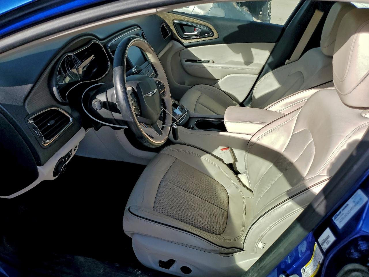 2015 CHRYSLER 200 C photo 7