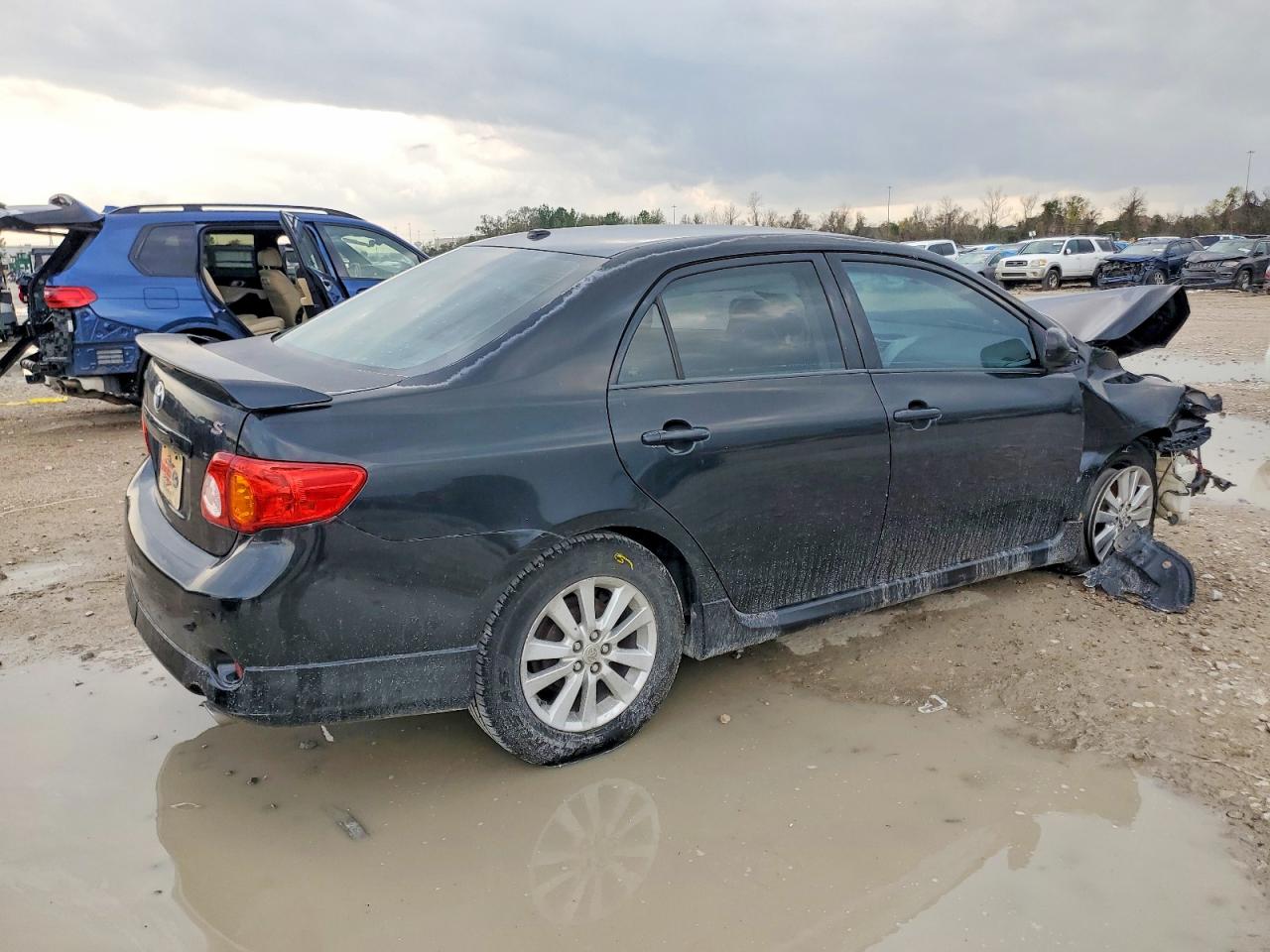 2010 TOYOTA COROLLA BASE photo 3