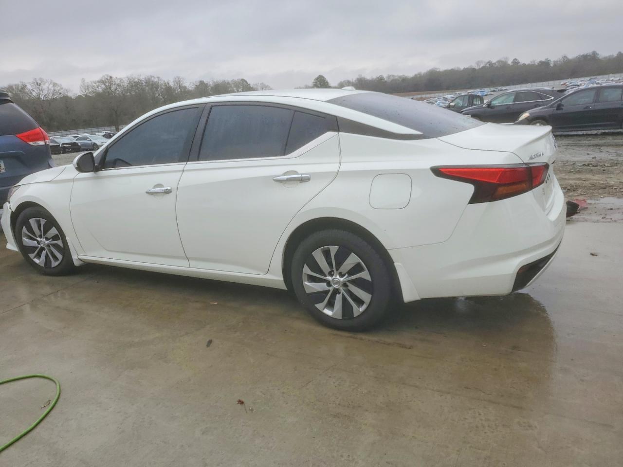 2019 NISSAN ALTIMA S photo 2
