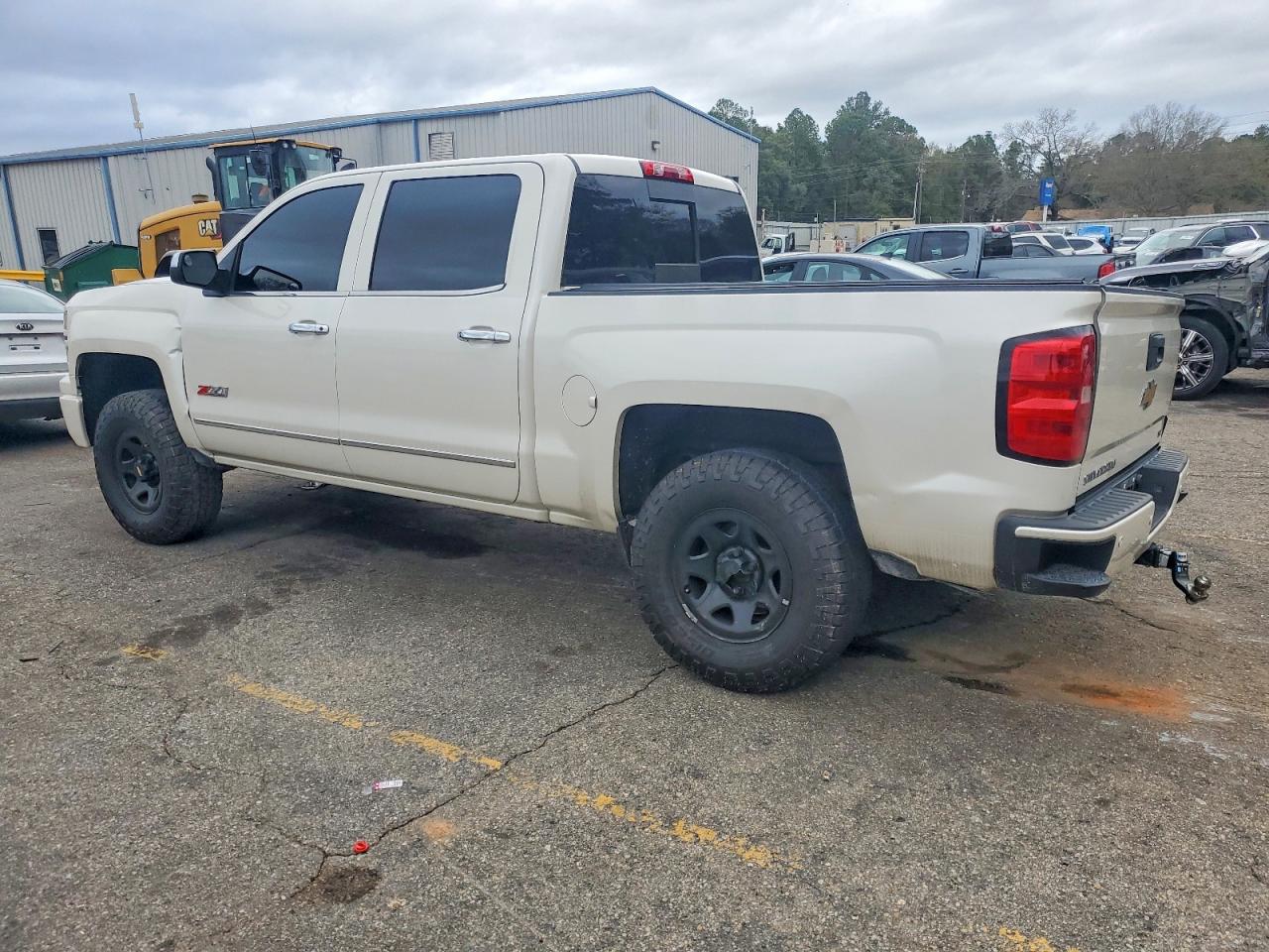 2015 CHEVROLET SILVERADO K1500 LTZ photo 2