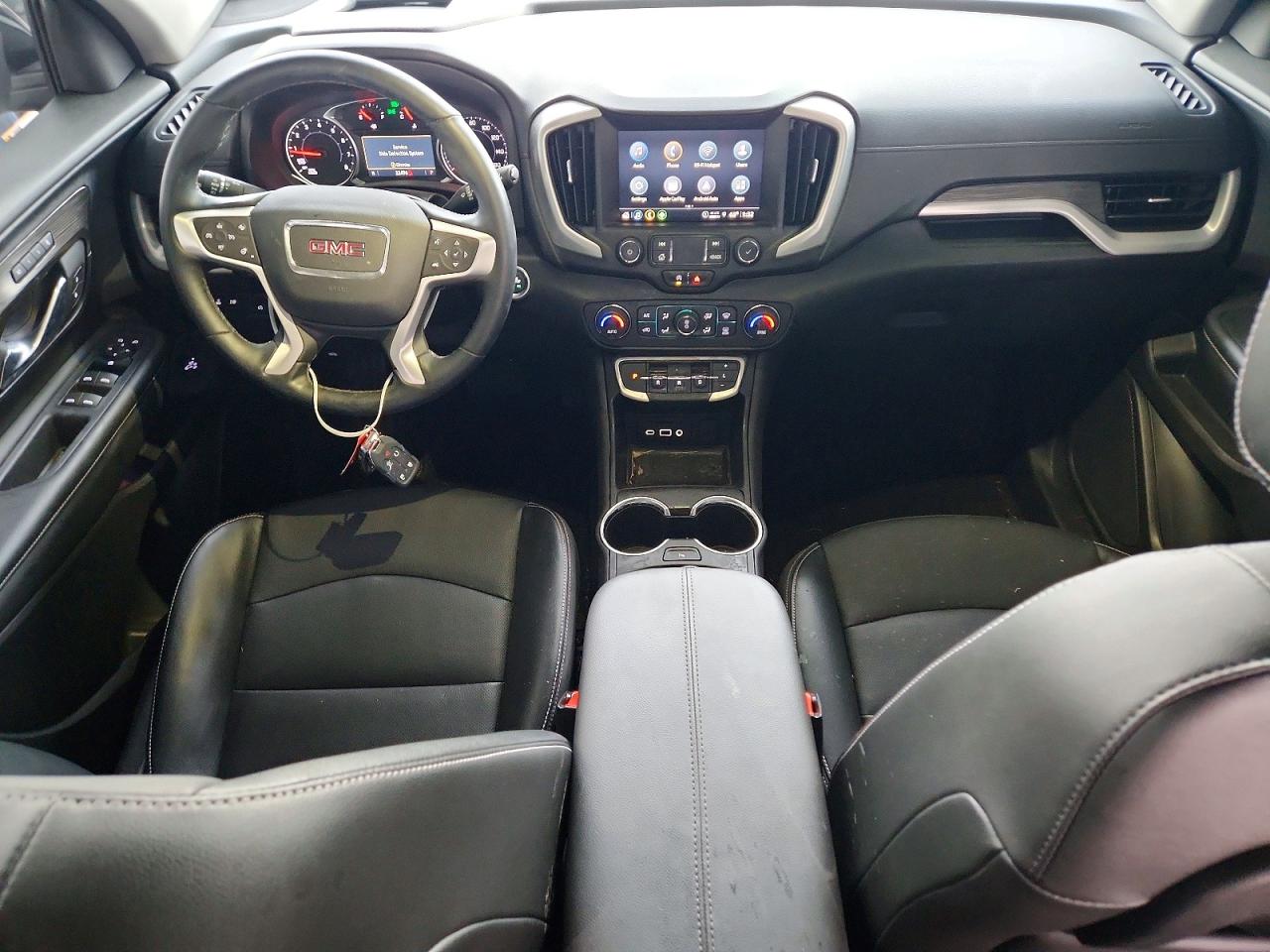 2024 GMC TERRAIN SLT photo 15