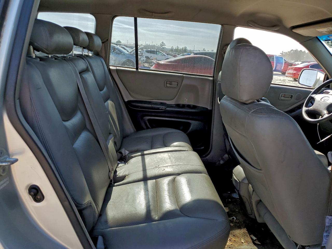 2003 TOYOTA HIGHLANDER LIMITED photo 10