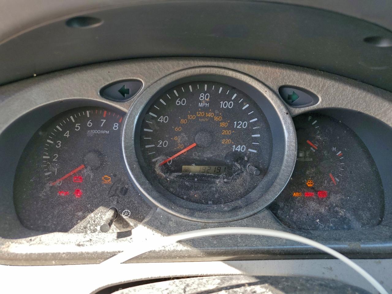 2003 TOYOTA HIGHLANDER LIMITED photo 9