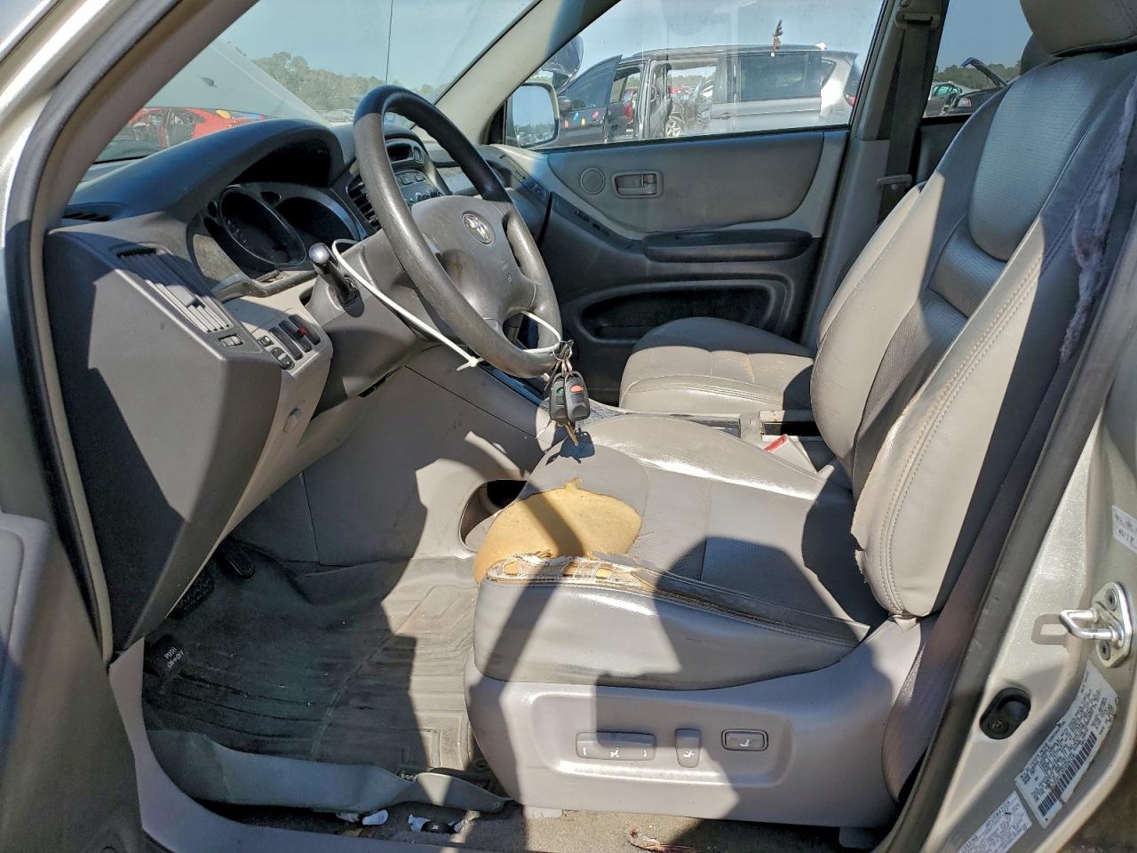 2003 TOYOTA HIGHLANDER LIMITED photo 7