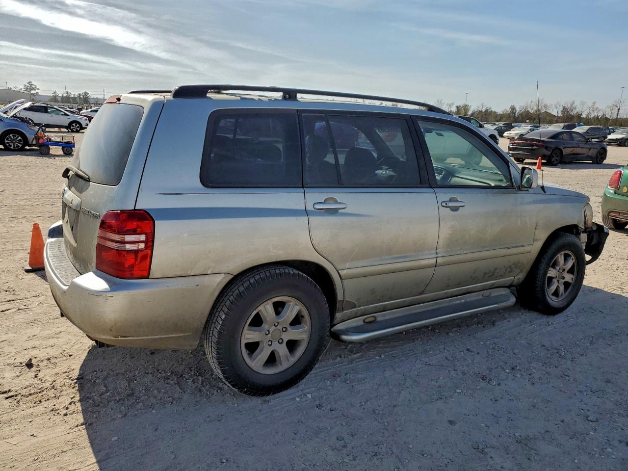 2003 TOYOTA HIGHLANDER LIMITED photo 3