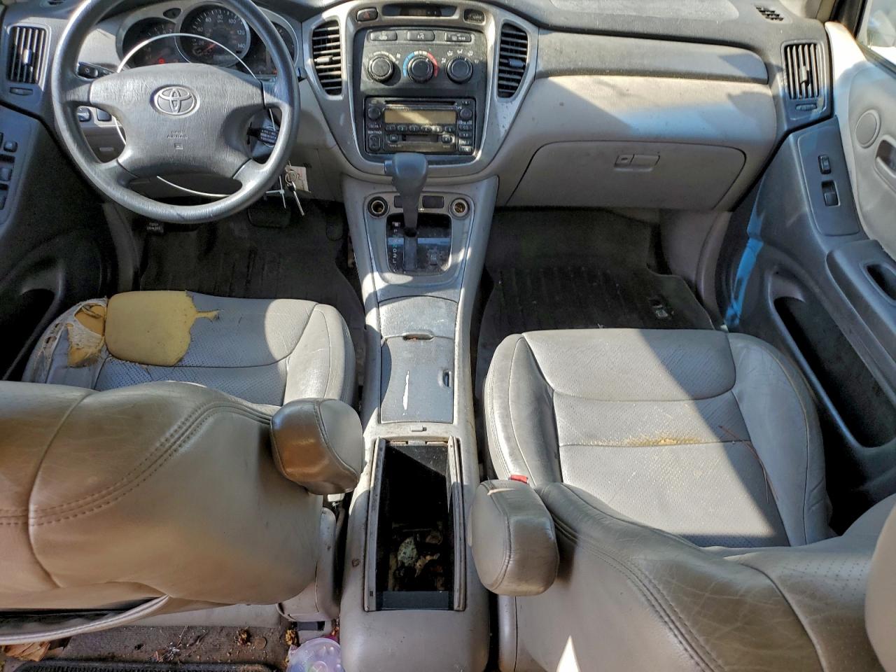 2003 TOYOTA HIGHLANDER LIMITED photo 8