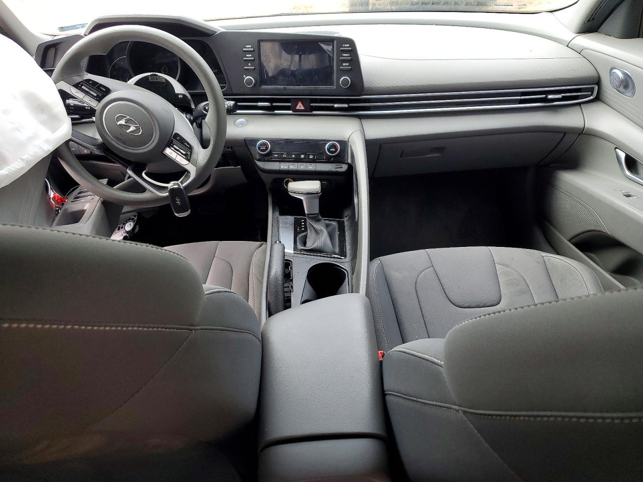 2023 HYUNDAI ELANTRA SEL photo 15