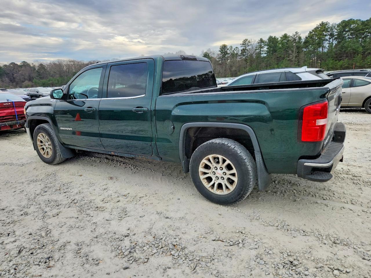 2014 GMC SIERRA K1500 SLE photo 2