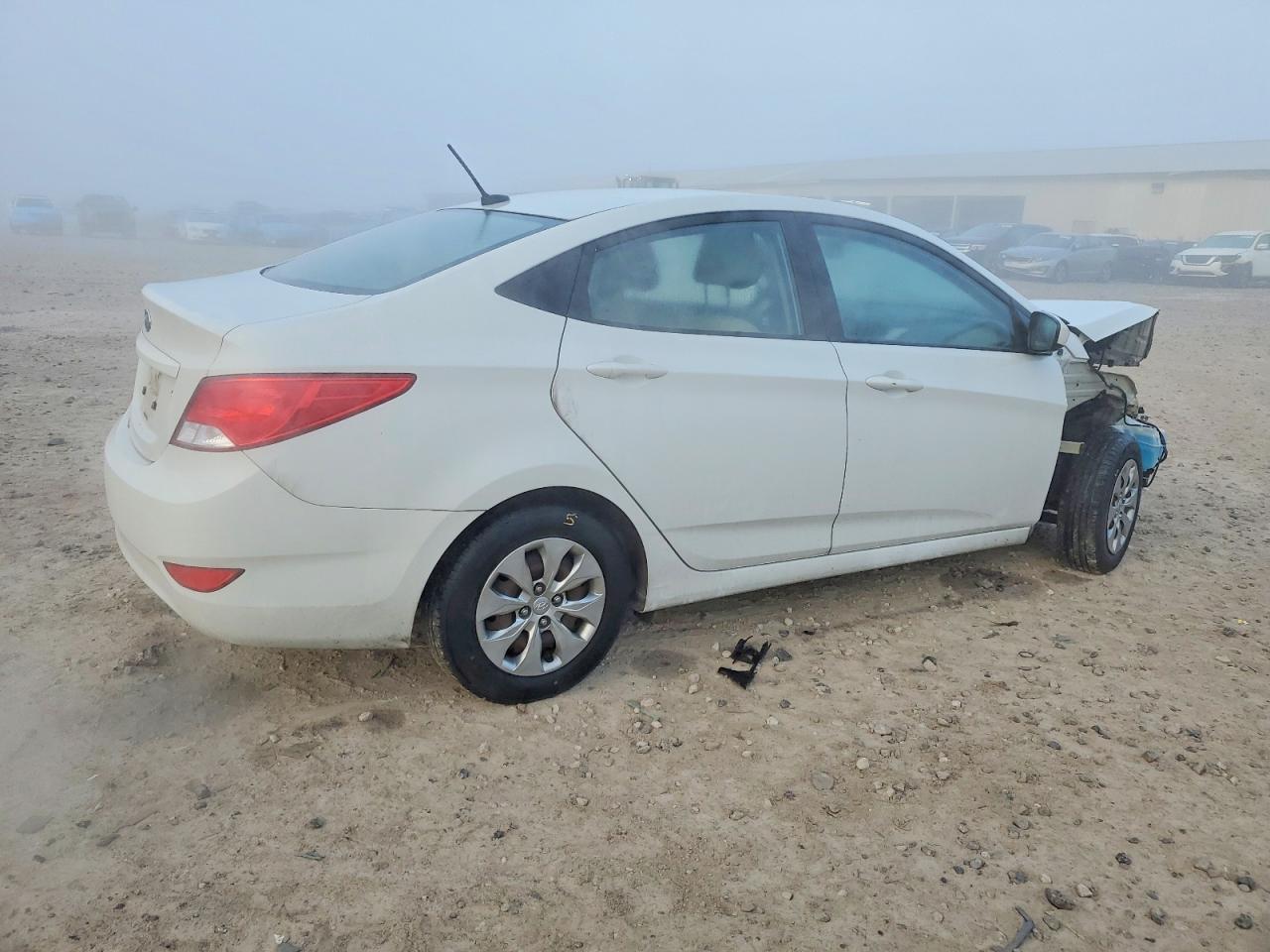 2017 HYUNDAI ACCENT SE photo 3
