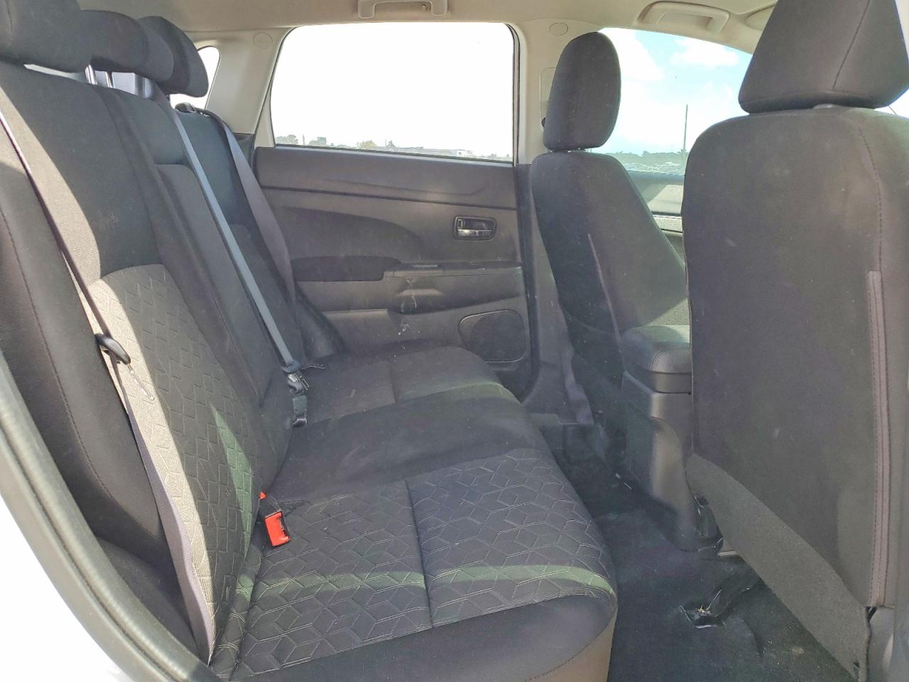 2024 MITSUBISHI OUTLANDER SPORT S/SE photo 10