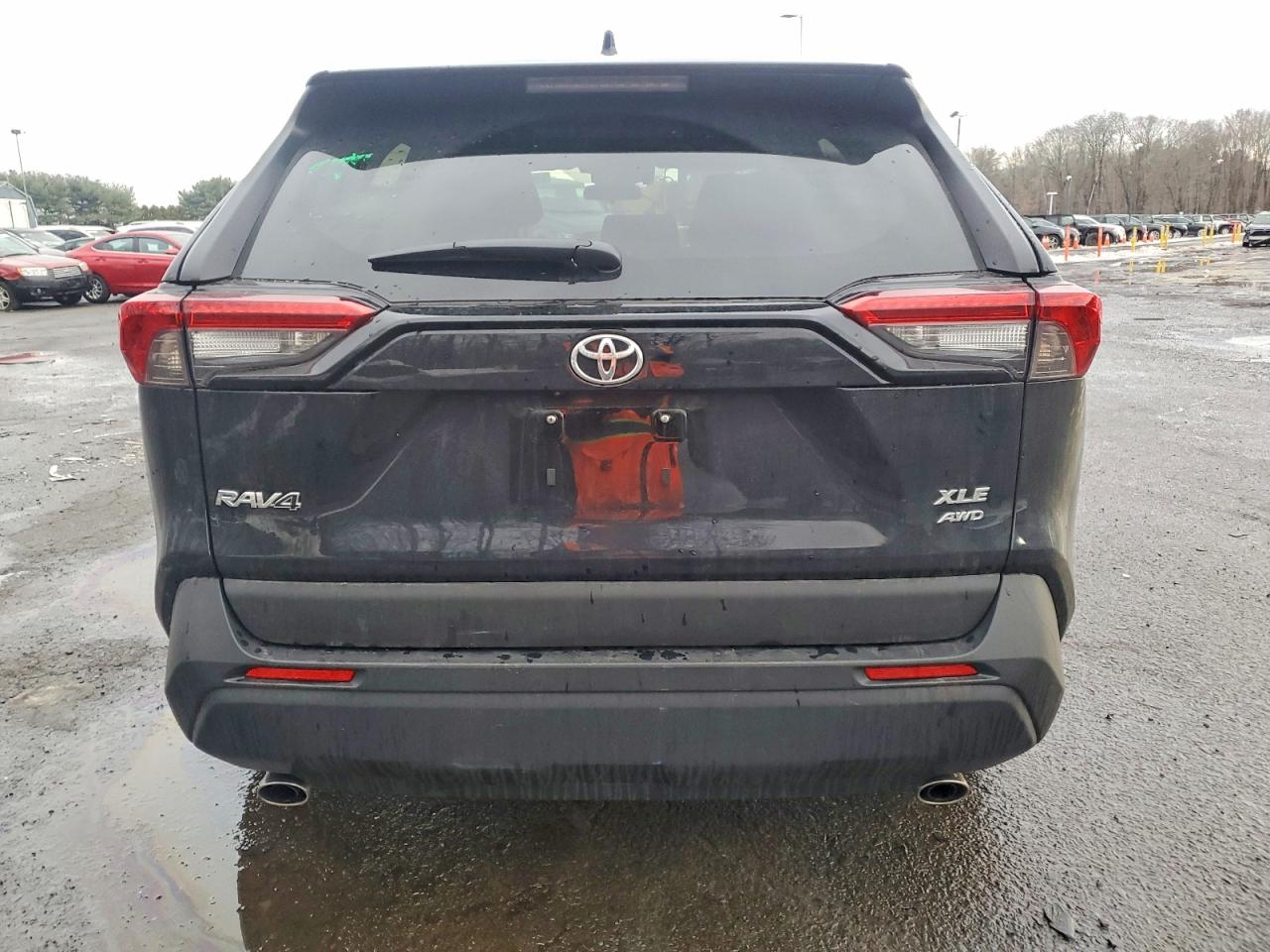 2025 TOYOTA RAV4 XLE photo 6