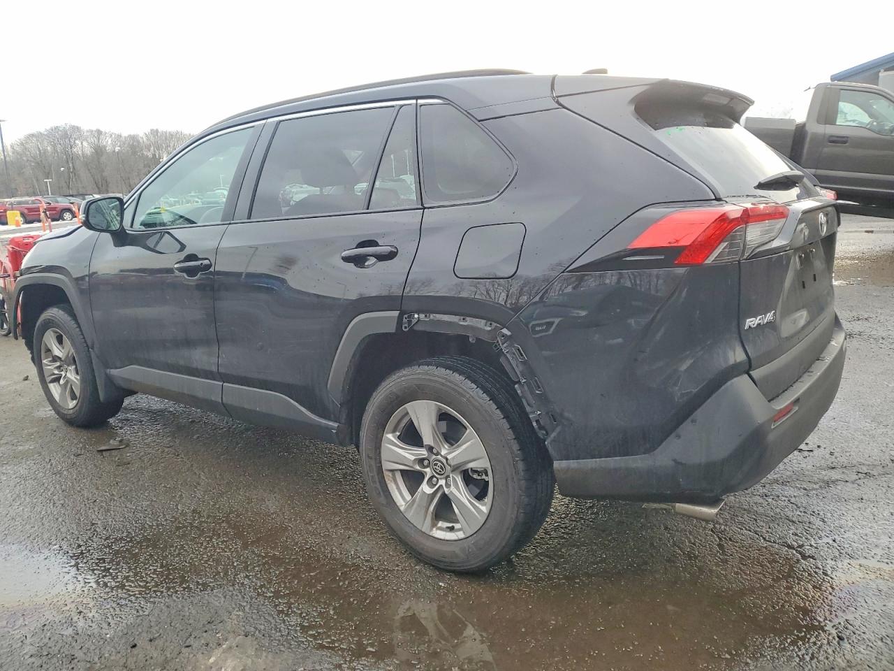 2025 TOYOTA RAV4 XLE photo 2