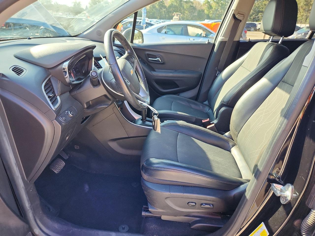 2019 CHEVROLET TRAX 1LT photo 7