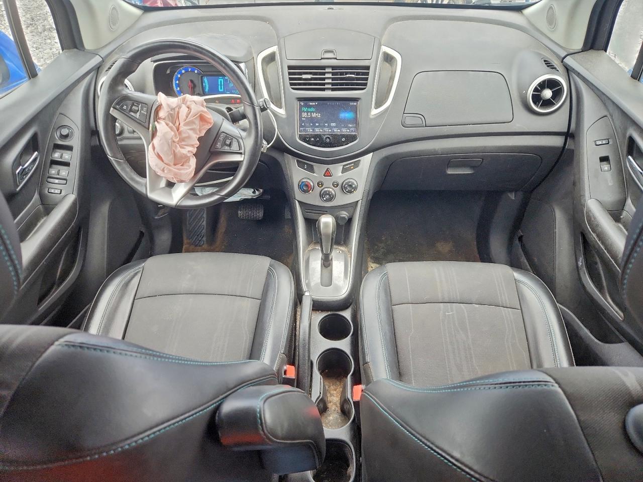 2015 CHEVROLET TRAX 1LT photo 8