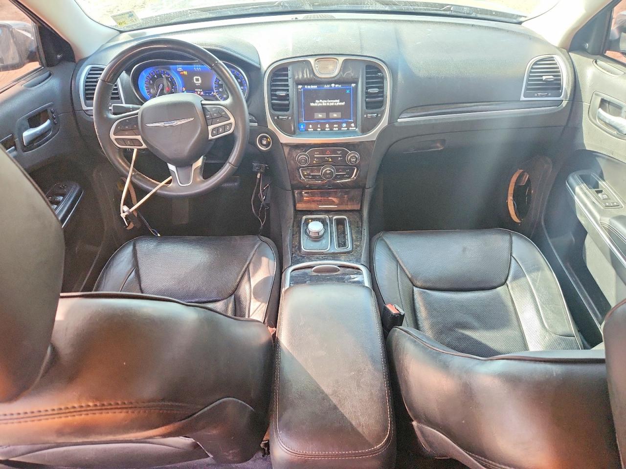 2018 CHRYSLER 300 LIMITED photo 8