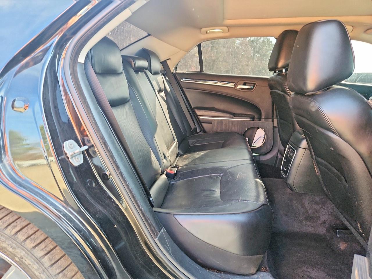 2018 CHRYSLER 300 LIMITED photo 10