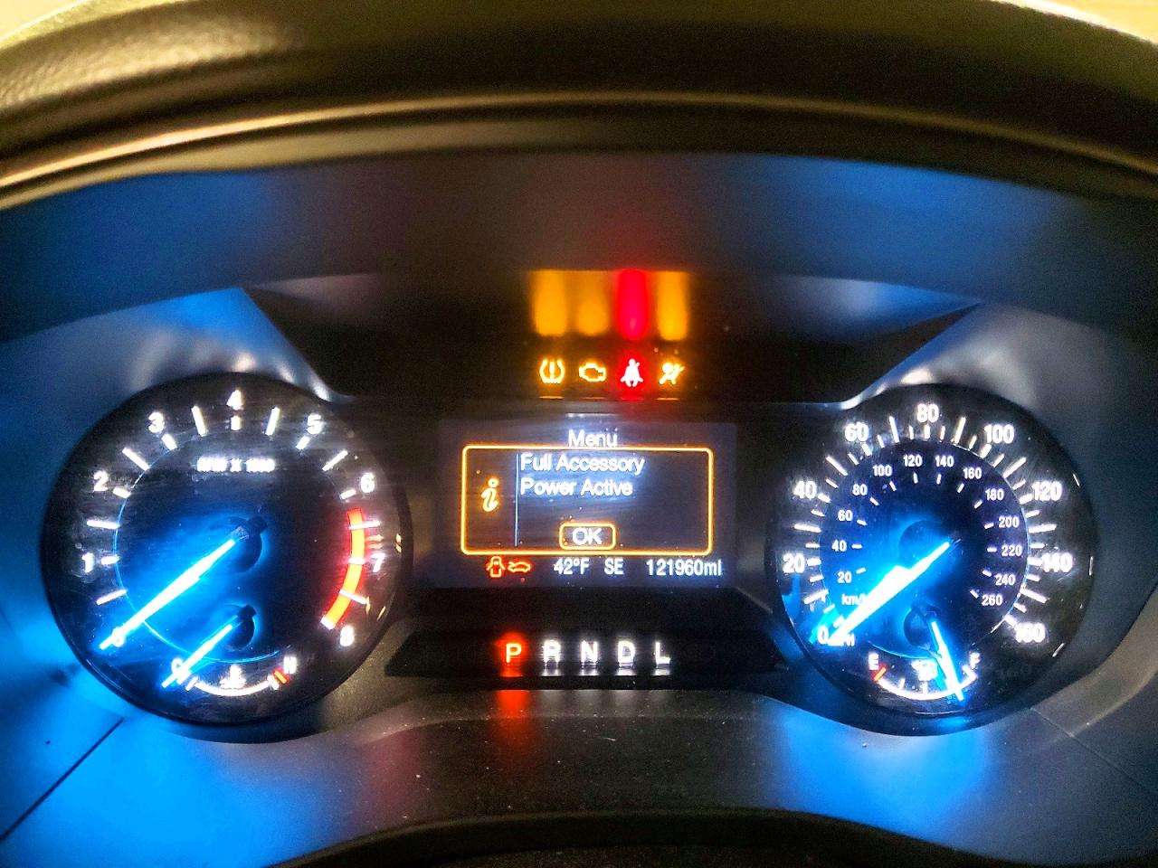 2017 FORD FUSION SE photo 9