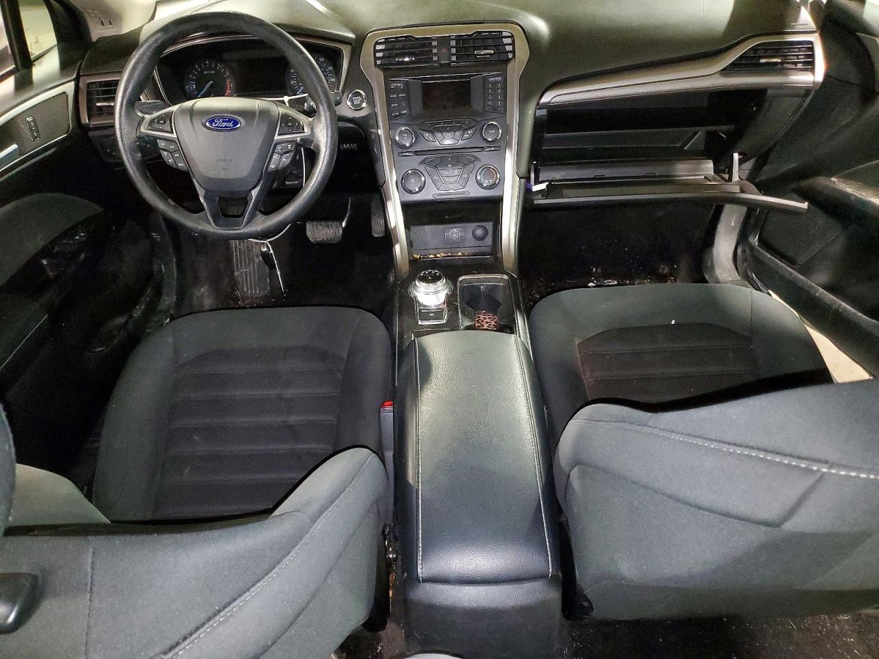 2017 FORD FUSION SE photo 8