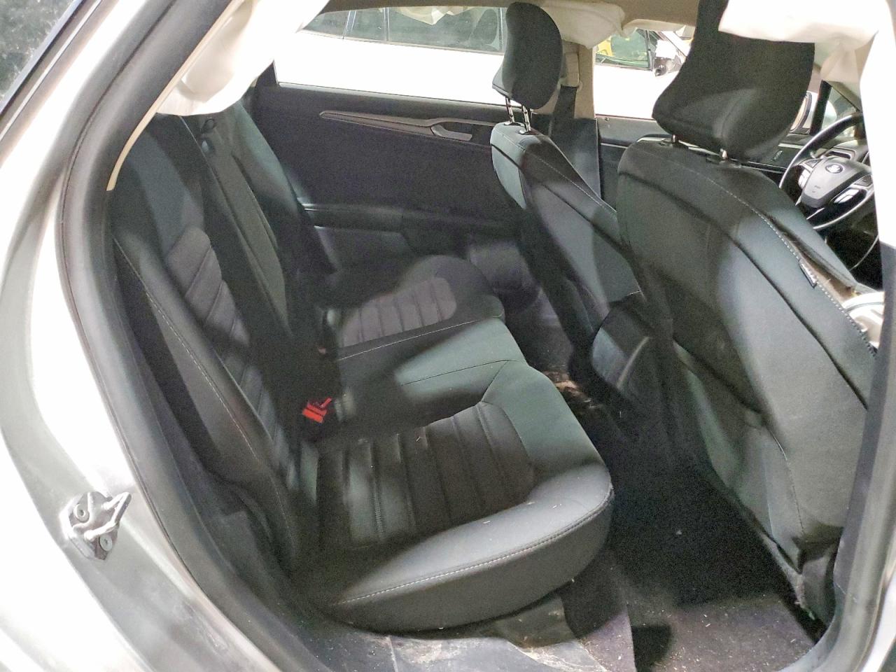 2017 FORD FUSION SE photo 10