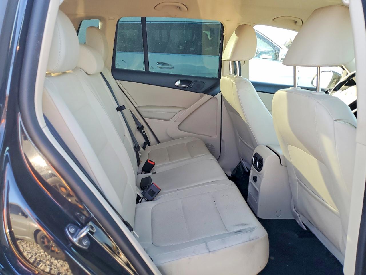 2017 VOLKSWAGEN TIGUAN S photo 11
