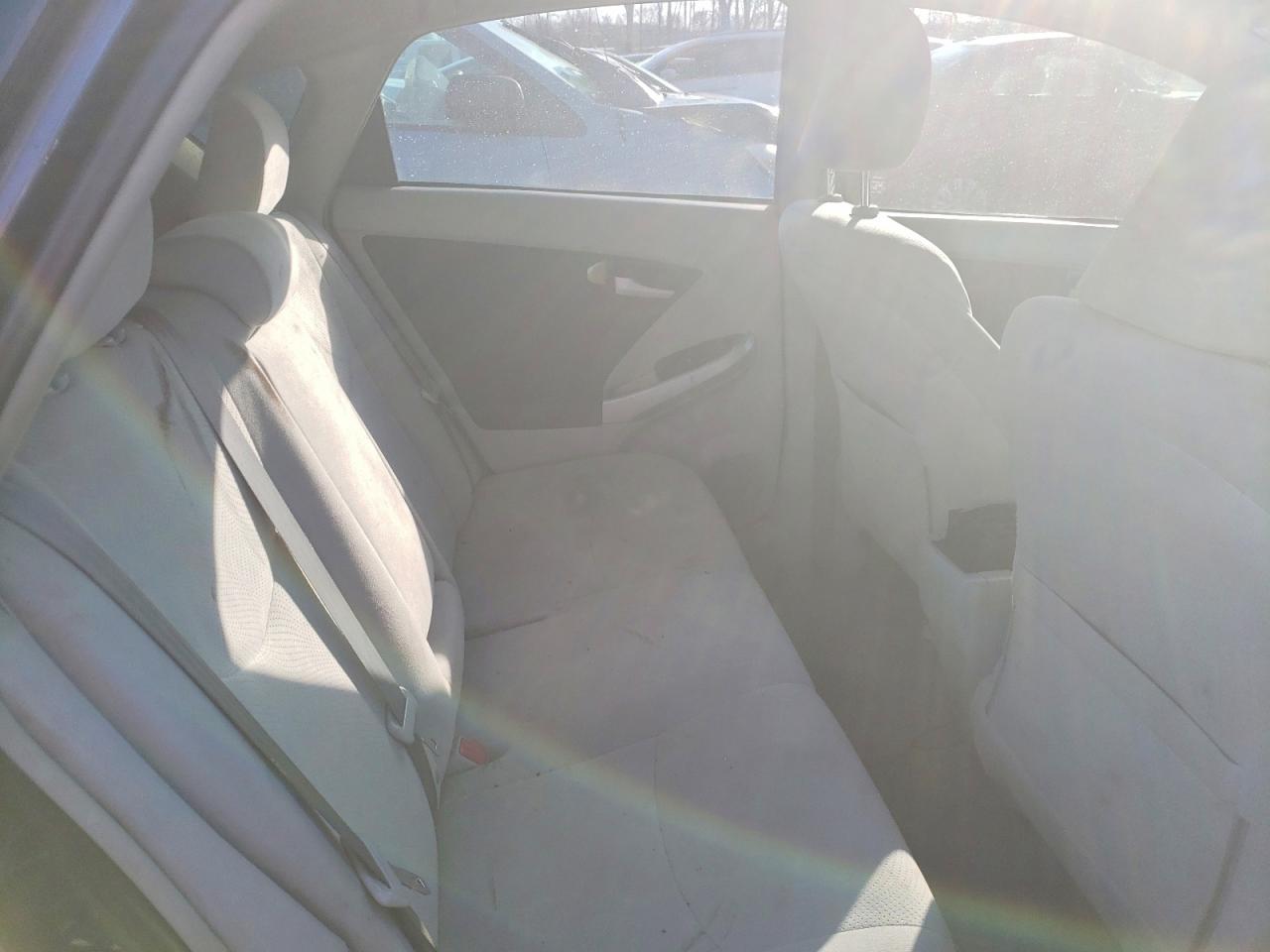 2011 TOYOTA PRIUS photo 10