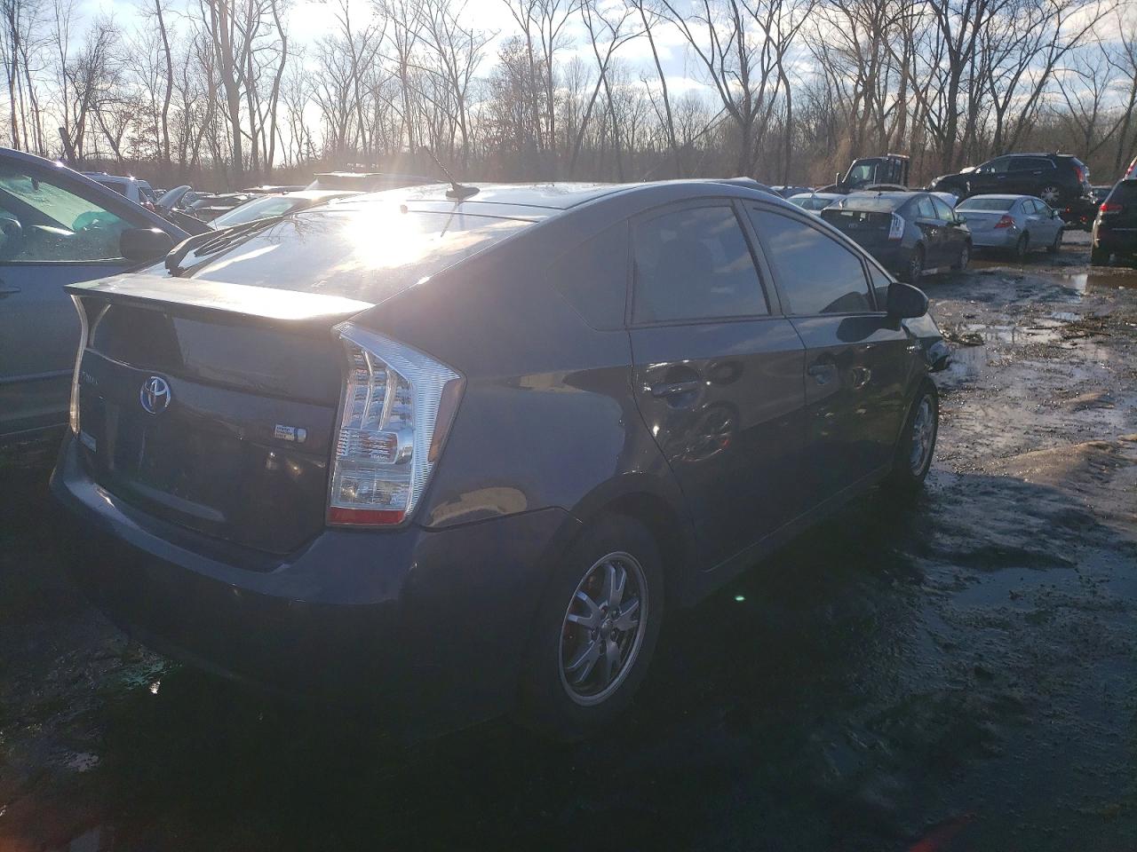 2011 TOYOTA PRIUS photo 3