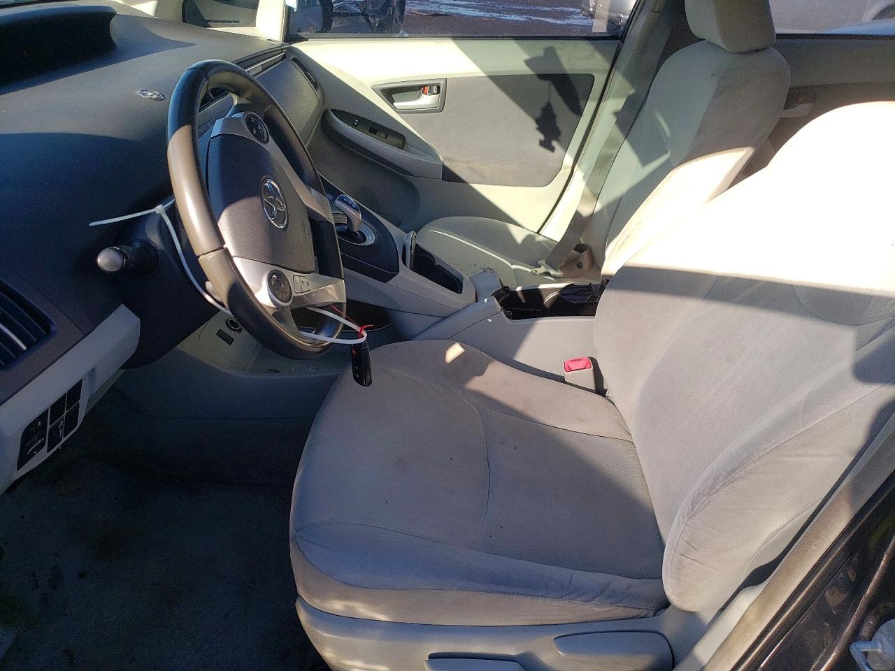 2011 TOYOTA PRIUS photo 7