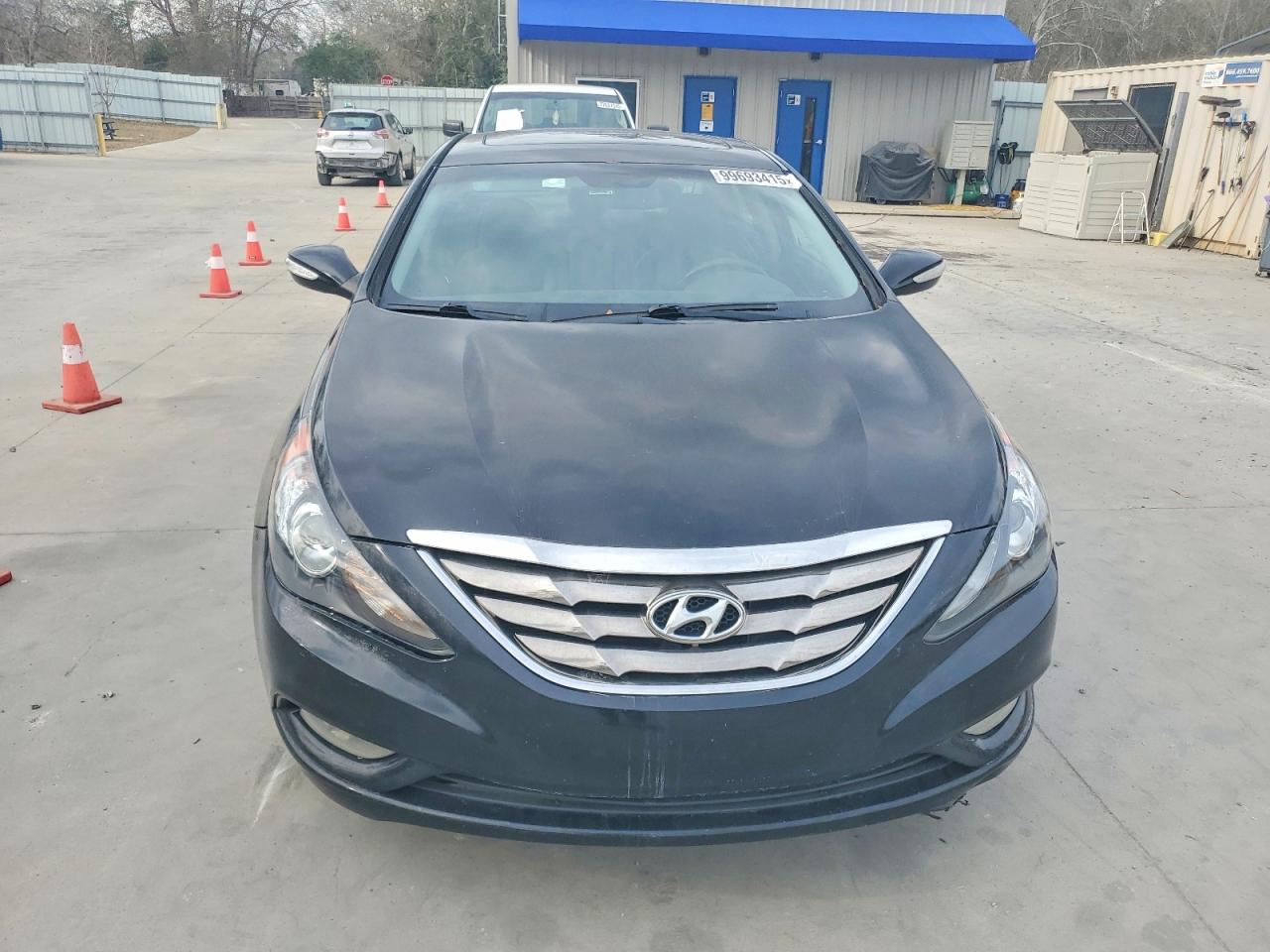 2011 HYUNDAI SONATA SE photo 5