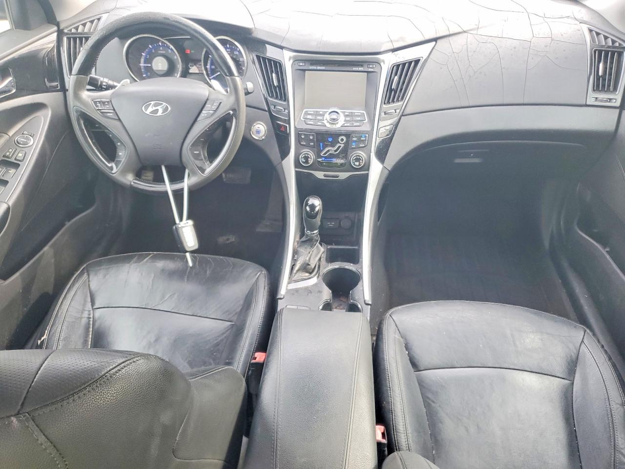 2011 HYUNDAI SONATA SE photo 8