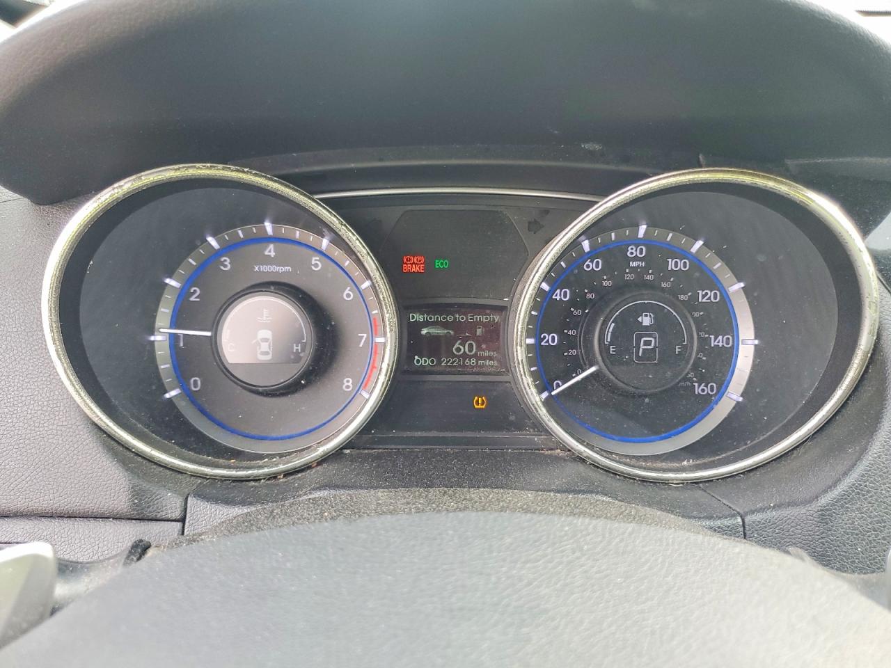 2011 HYUNDAI SONATA SE photo 9