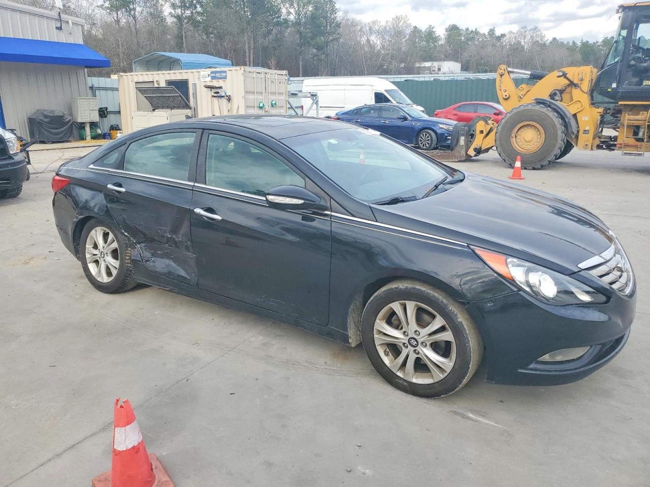 2011 HYUNDAI SONATA SE photo 4