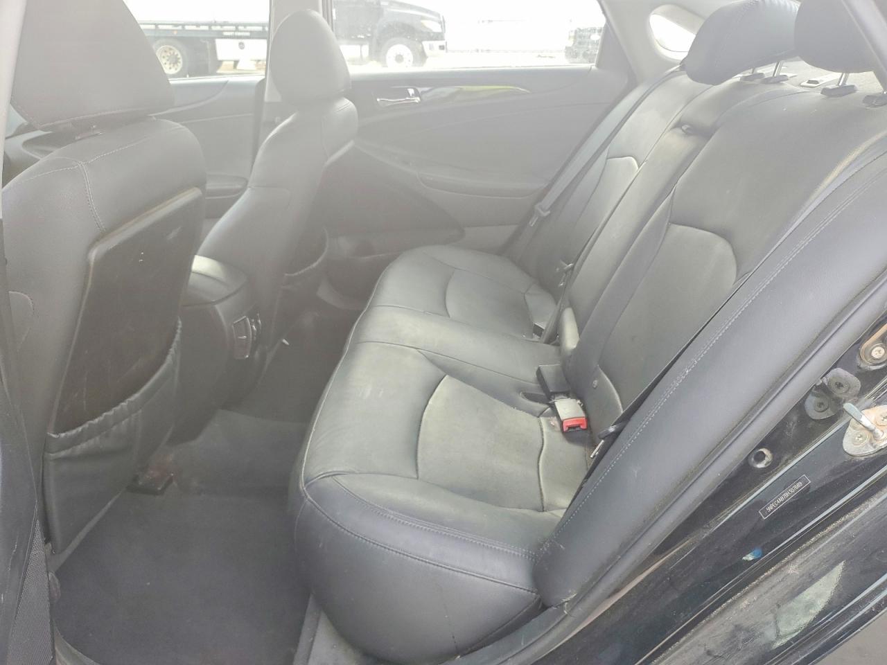 2011 HYUNDAI SONATA SE photo 10