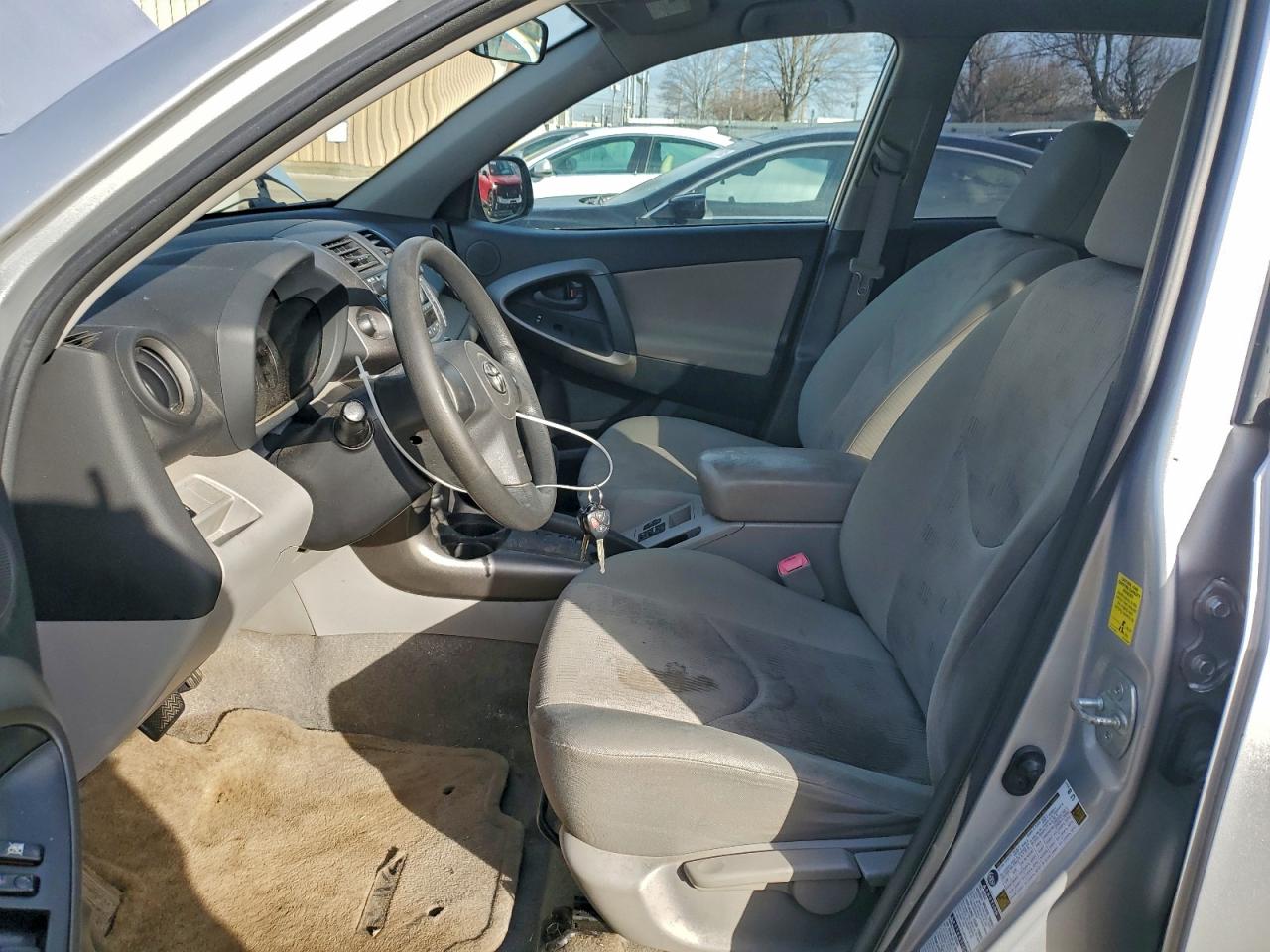 2010 TOYOTA RAV4 photo 7