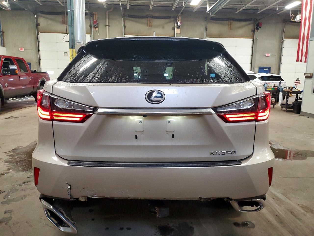 2016 LEXUS RX photo 6