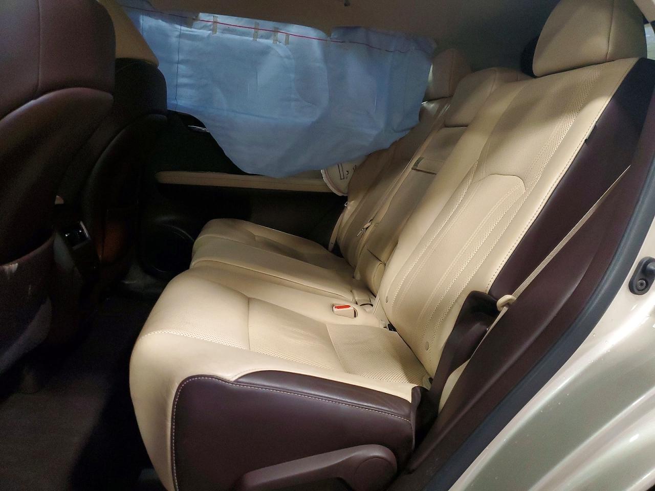 2016 LEXUS RX photo 11