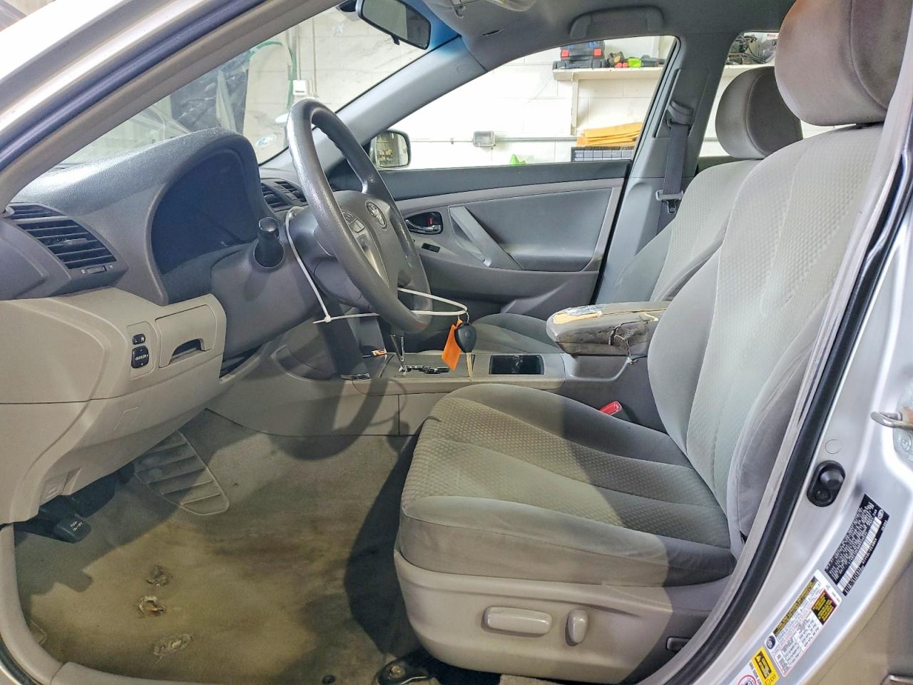 2008 TOYOTA CAMRY LE photo 7
