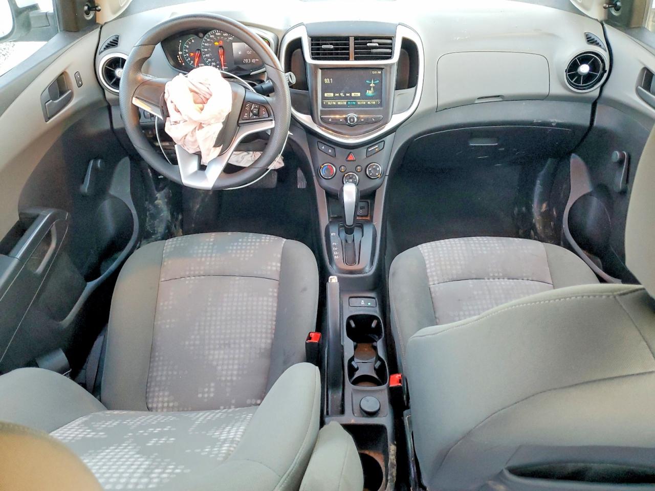 2017 CHEVROLET SONIC photo 8